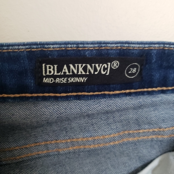 Blank NYC Mid-Rise Cropped Skinny Jeans Size 28 - Picture 11 of 15